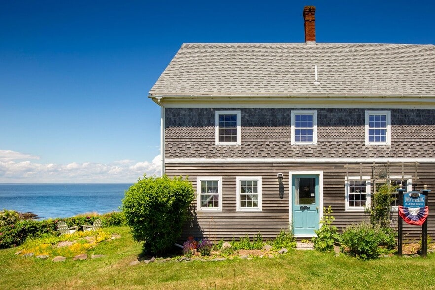 More Photos Of 5 Wharf Hill Rd, Monhegan Hospitality For Sale