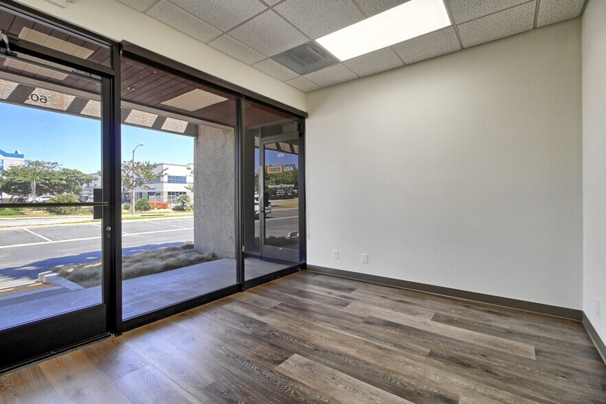 More Photos Of 1891 Goodyear Ave, Ventura Manufacturing For Lease