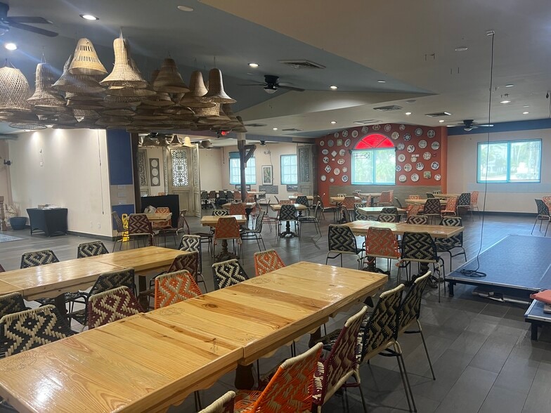 More Photos Of 2255 NW 87th Ave, Miami Restaurant For Lease