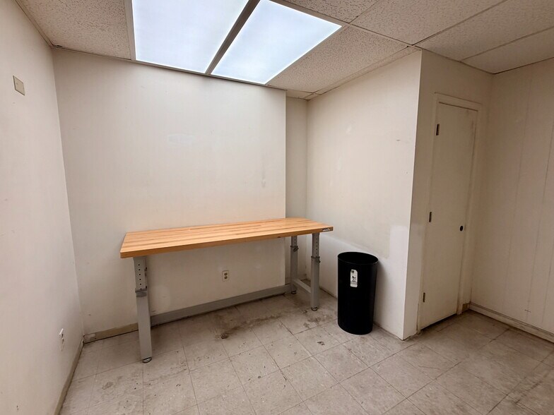 More Photos Of 75 United Dr, Jackson Warehouse For Sale