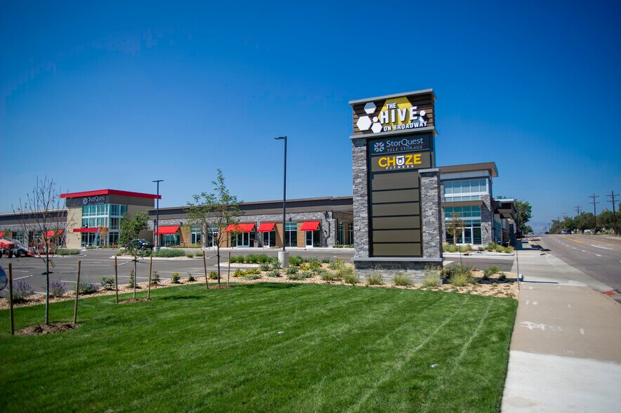 More Photos Of 200 W Belleview Ave, Englewood Freestanding For Lease