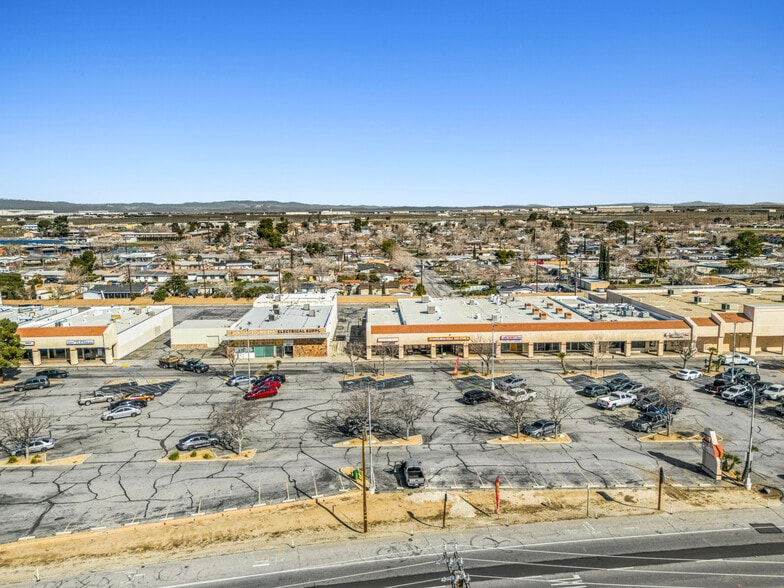 More Photos Of 2107-2127 E Palmdale Blvd, Palmdale Unknown For Lease