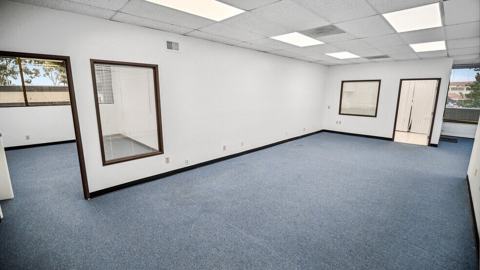 More Photos Of 18331 Gridley Rd, Cerritos Medical For Lease