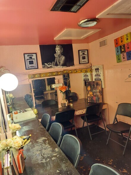 More Photos Of 200 N Mill St, Jackson Bar For Sale