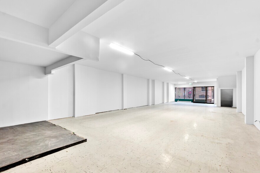 More Photos Of 4787-4797 Rue Sainte-Catherine E, Montréal Storefront Retail Residential For Lease