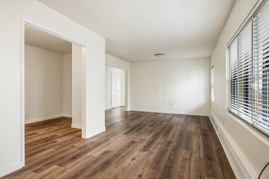 More Photos Of 804 James St, Seattle Apartments For Sale