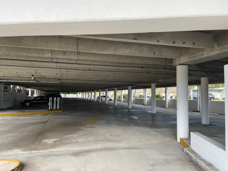 More Photos Of 2655 N Ocean Dr, Riviera Beach Office For Lease