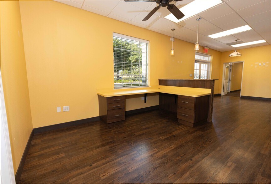 More Photos Of 3401 Southern Trce, The Villages Office For Sale