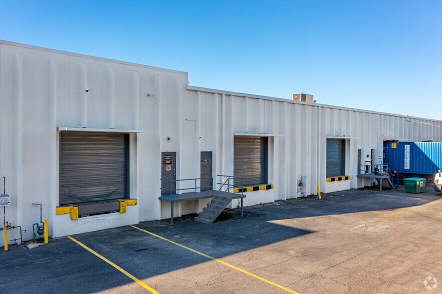 More Photos Of 6452 Warren Dr, Norcross Warehouse For Lease