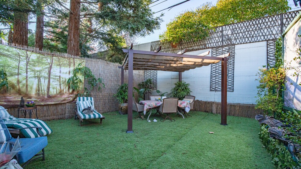 More Photos Of 1403 Rowena Way, Sacramento Specialty For Sale