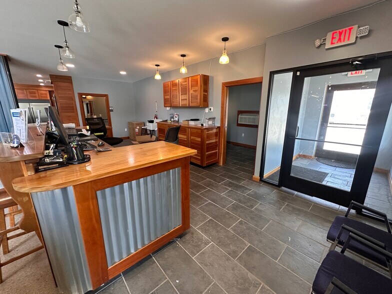 More Photos Of 1623-1635 Chicago Dr SW, Grand Rapids Freestanding For Lease