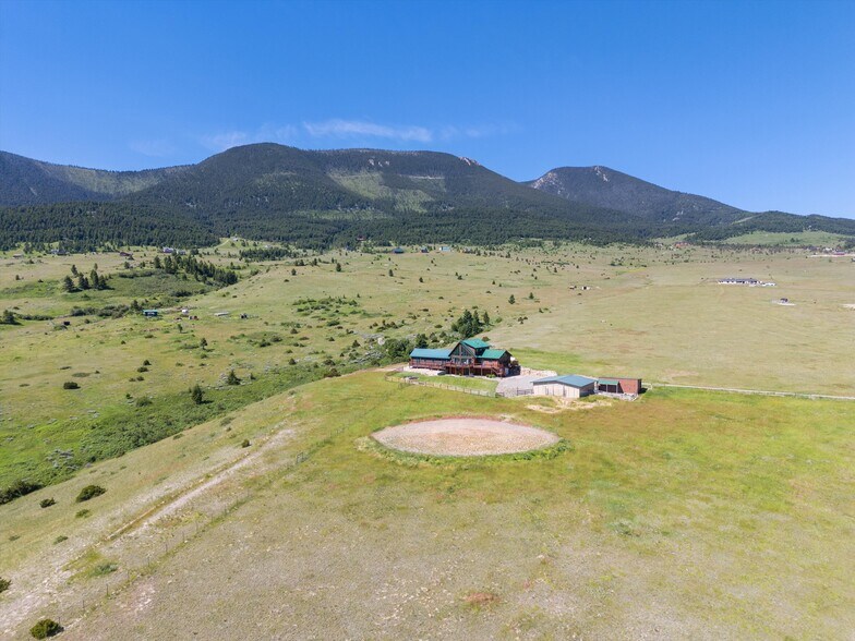 More Photos Of 29 Wineglass Loop S, Livingston Specialty For Sale