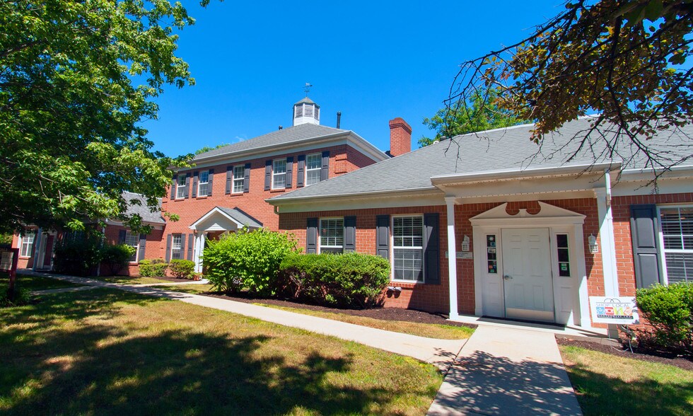 More Photos Of 211 Commons Way, Princeton Unknown For Lease