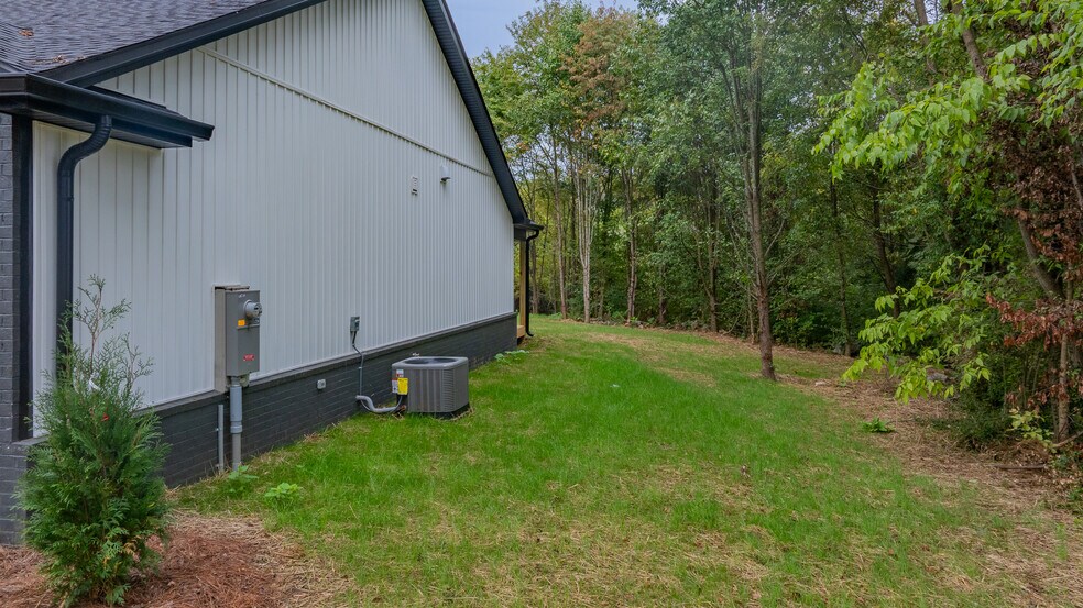 More Photos Of 1519 Carroll Creek Rd, Johnson City Multifamily For Sale