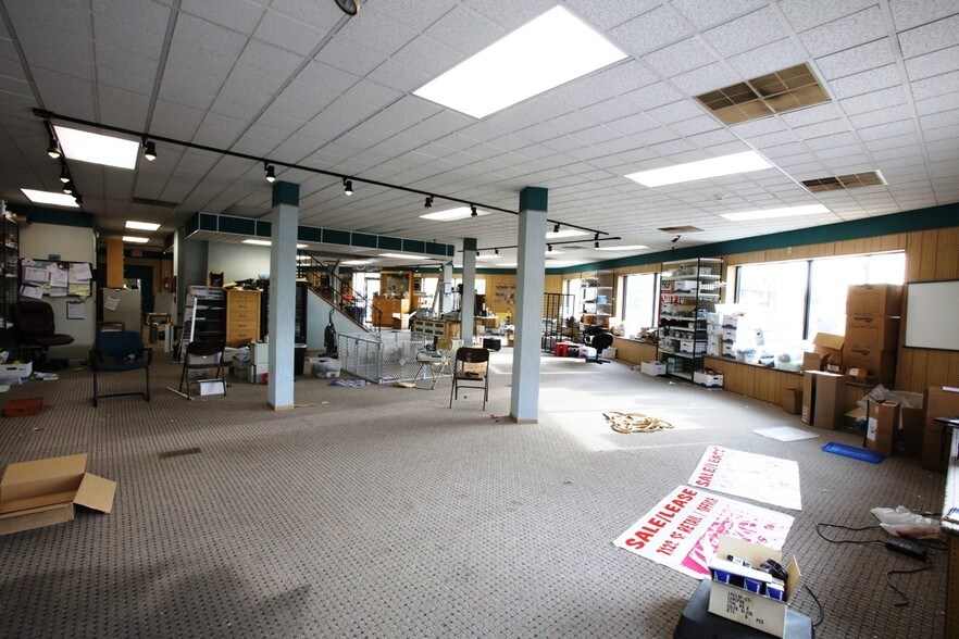 More Photos Of 6 N Black Horse Pike, Runnemede Storefront Retail Residential For Lease