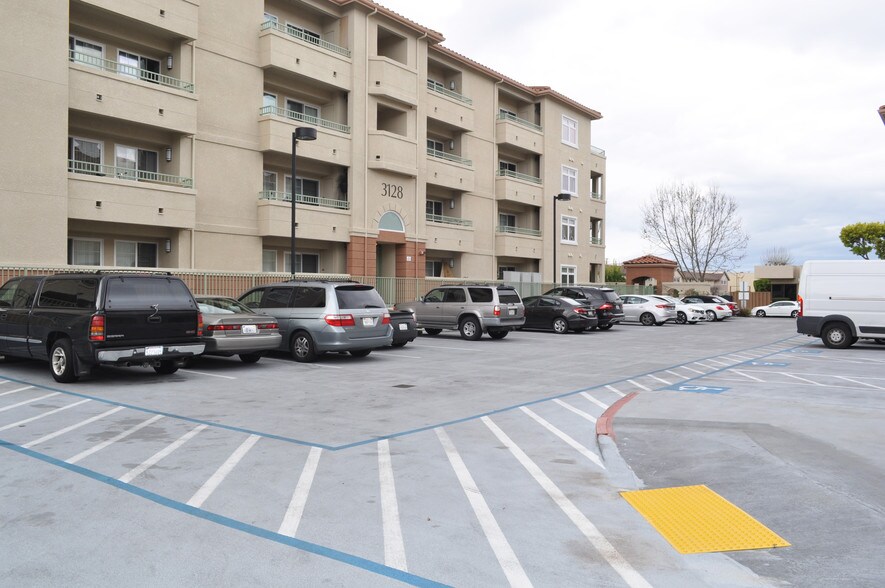 More Photos Of 1399 S Winchester Blvd, San Jose Storefront Retail Office For Sale