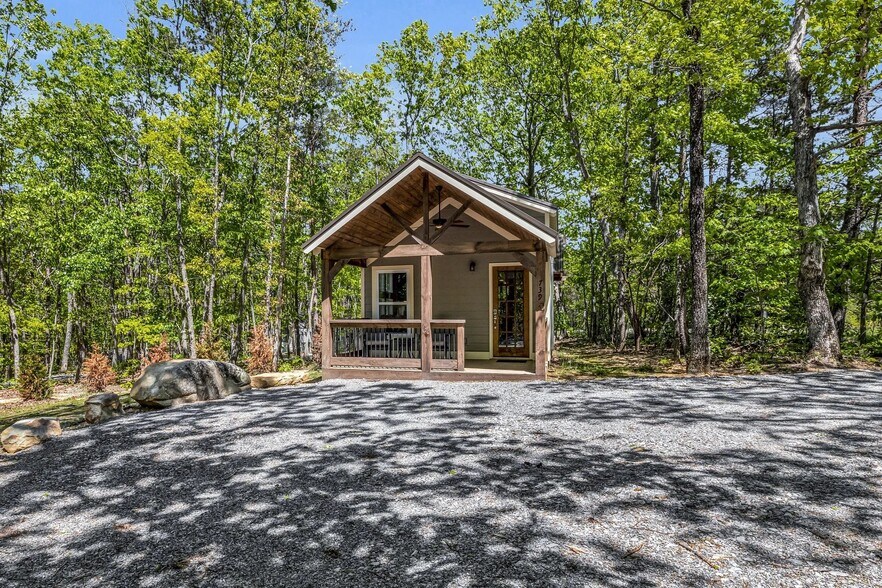 More Photos Of Bible Gulf Rd rd, Menlo Hotel For Sale