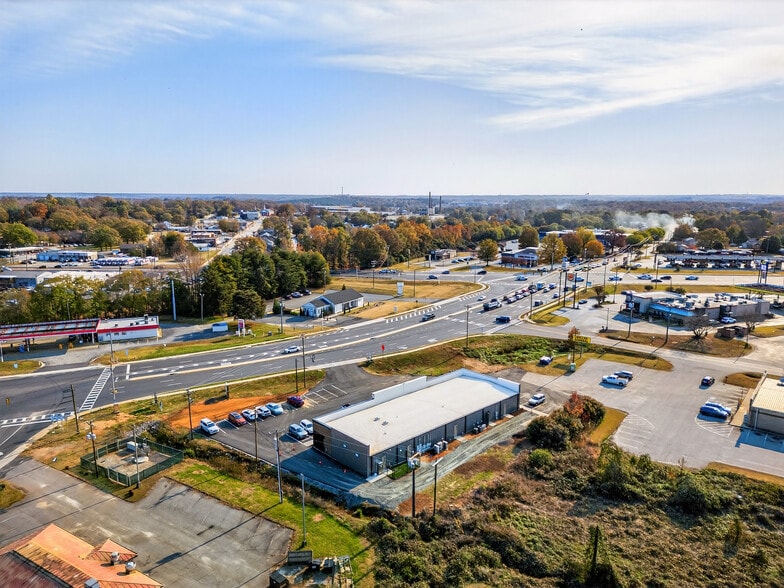 More Photos Of 201-229 Charlotte Hwy, Lyman Unknown For Lease