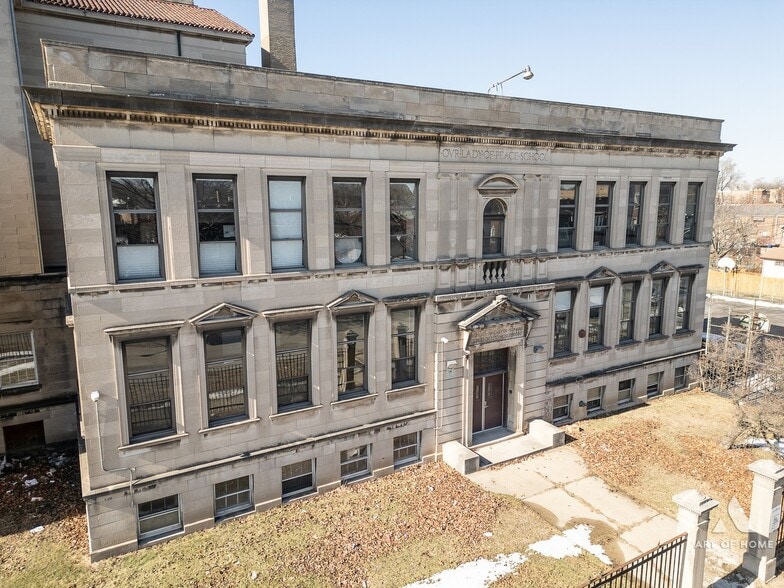 More Photos Of 7851 S Jeffery Blvd, Chicago Religious Facility For Sale