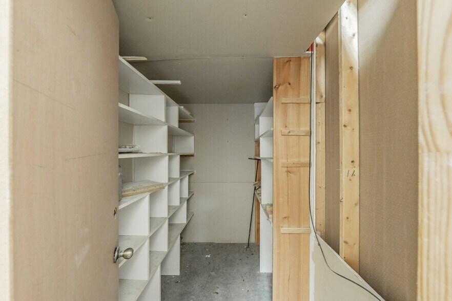 More Photos Of 7235 Glenview Dr, Richland Hills Office For Sale