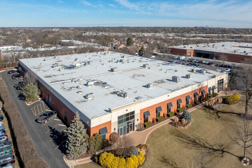 More Photos Of 145 Tower Dr, Burr Ridge Light Distribution For Sale