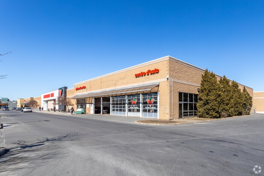 More Photos Of 999-1001 Boul De Montarville, Boucherville Storefront Retail Office For Lease