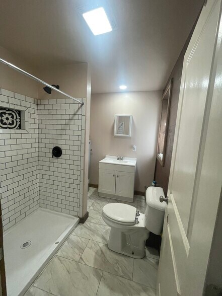 More Photos Of 423 Wilpen Rd, Ligonier Auto Repair For Sale