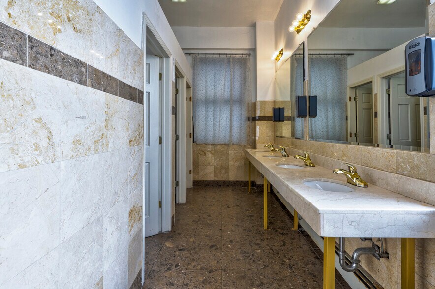 More Photos Of 5670 58th St, Flushing Lodge Meeting Hall For Sale