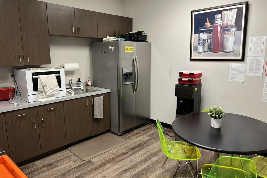 More Photos Of 2460 Industrial Park Blvd, Cumming Distribution For Sale