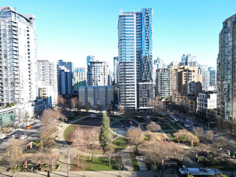 More Photos Of 1108 Richards St, Vancouver Apartments For Lease