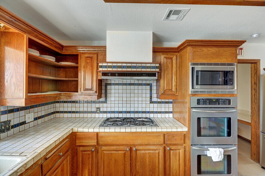 More Photos Of 784 Pomello Dr, Claremont Assisted Living For Lease