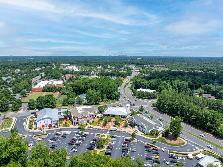 More Photos Of 8430 Rea Rd, Charlotte Unknown For Lease