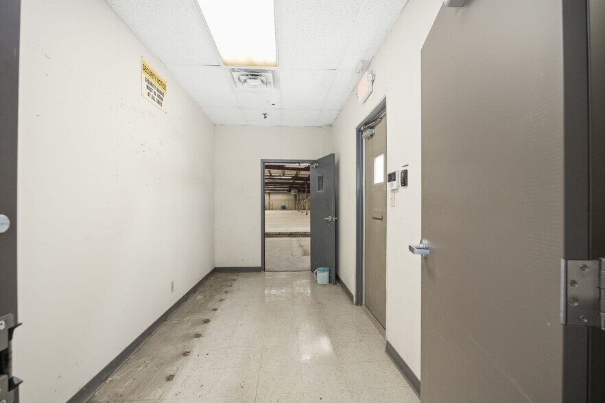 More Photos Of 4811 Easton Rd, Saint Joseph Industrial For Lease
