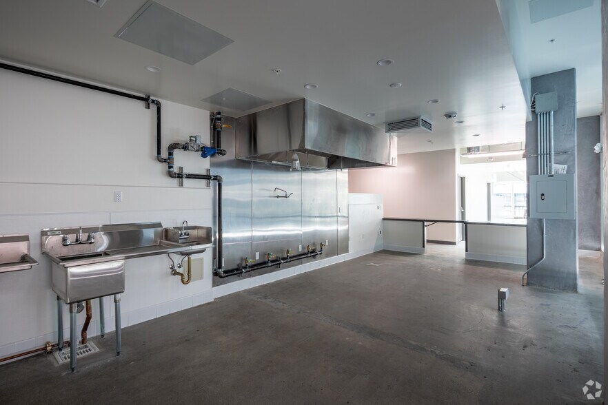 More Photos Of 8155 Van Nuys Blvd, Van Nuys Apartments For Lease