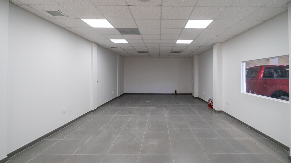 More Photos Of 12260 NE 13th Ct, North Miami Warehouse For Lease