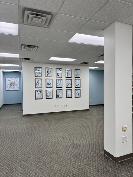 More Photos Of 101 Tiki Dr, Tiki Island Office Residential For Lease