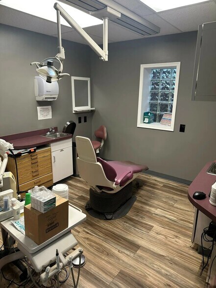 More Photos Of 4839 Wisconsin Ave NW, Washington Medical For Sale