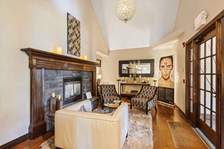 More Photos Of 440 W Centre Ave, Portage Office For Sale