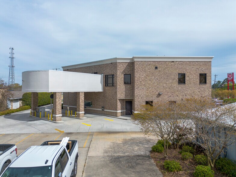 More Photos Of 1519 Jackson Ave, Pascagoula Bank For Sale