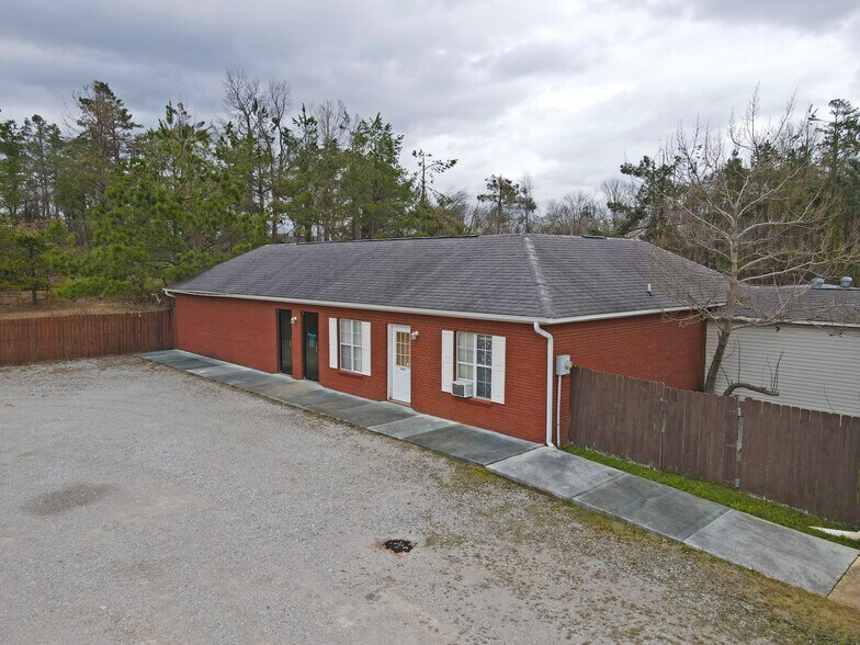 More Photos Of 3903 S Lamar Blvd, Oxford General Retail For Sale