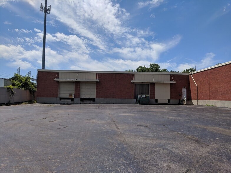 Primary Photo Of 3211 Dryden Rd, Dayton Warehouse For Lease