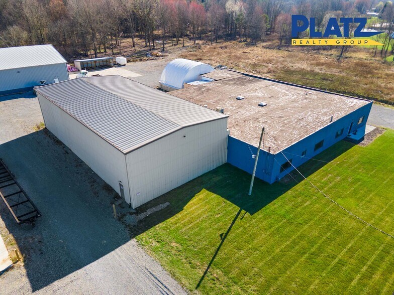 More Photos Of 15439 W Akron Canfield Rd, Berlin Center Warehouse For Sale