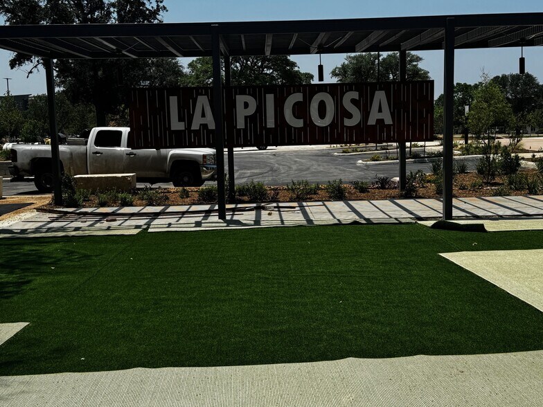 More Photos Of SE Military Rd & SW New Braunfels Ave, San Antonio Unknown For Lease