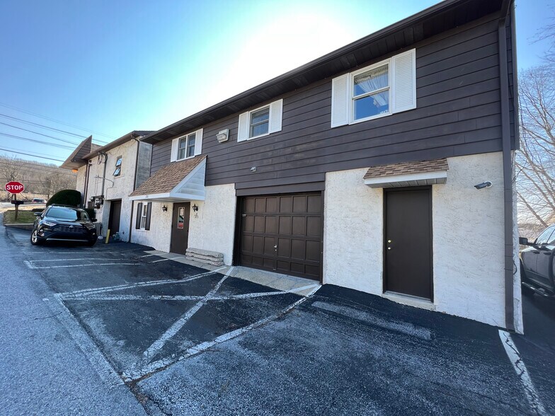 More Photos Of 2411 E Lincoln Hwy, Coatesville Storefront Retail Office For Lease
