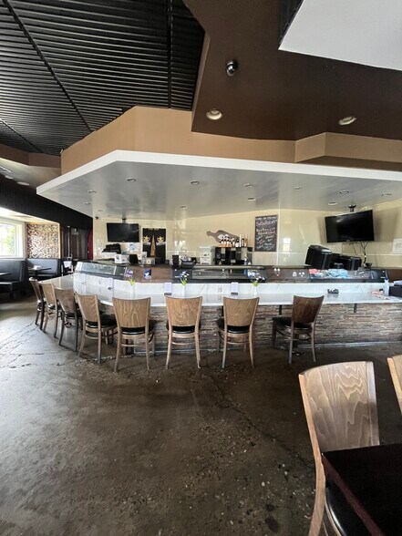 More Photos Of 10205 Valley View St, Cypress Restaurant For Lease