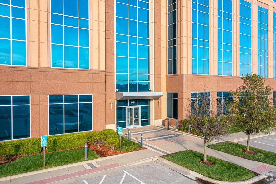 More Photos Of 9351-9401 Renner Blvd, Lenexa Office For Lease