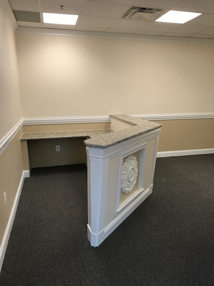 More Photos Of 9110 Railroad Dr, Manassas Park Medical For Lease