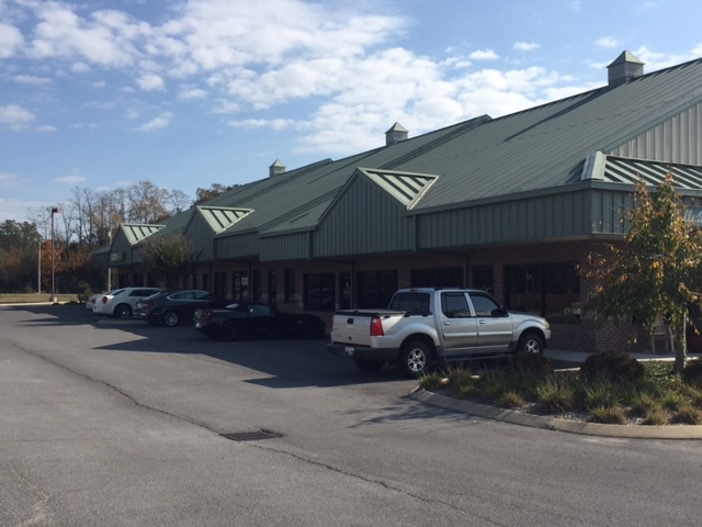 Primary Photo Of 1940 N Jackson St, Tullahoma General Retail For Sale