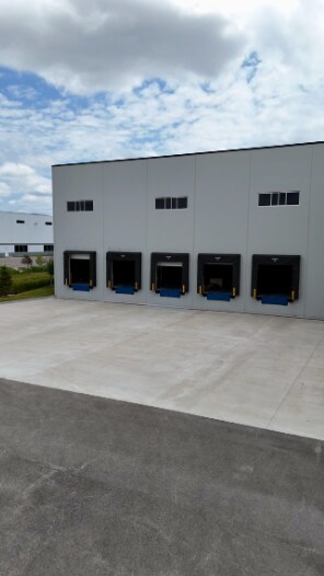 More Photos Of 625 N Highway Dr, Fenton Warehouse For Lease