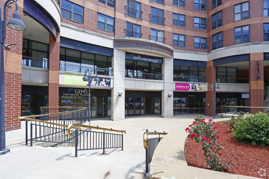 More Photos Of 2301 N Clark St, Chicago Unknown For Lease